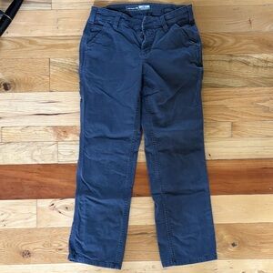 Carhartt utility pants women’s 6 short navy
No stain or rips